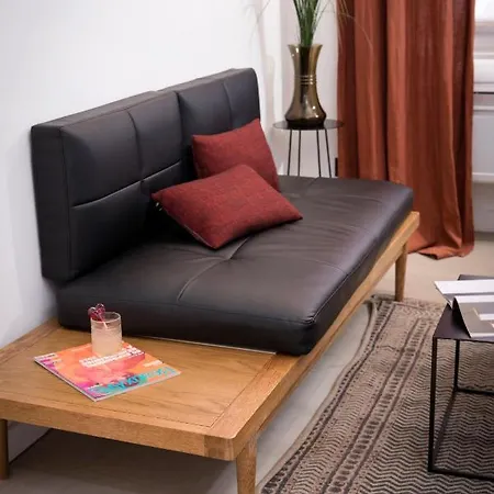 מלון Mihotel Charite *