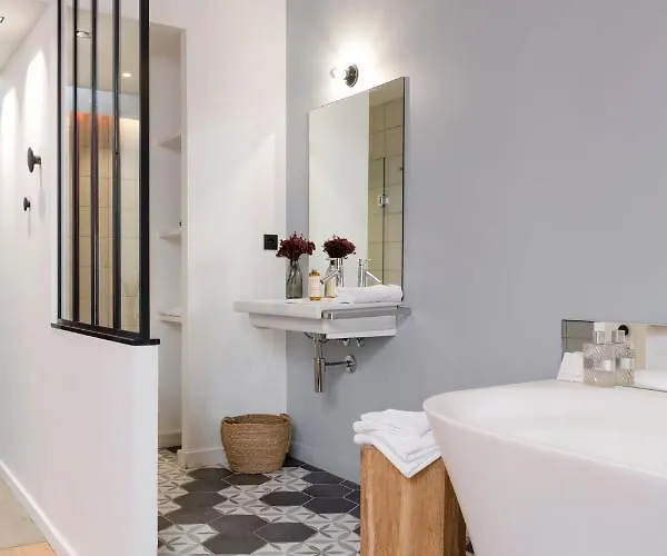 Hotel Mihotel Charite Lyon