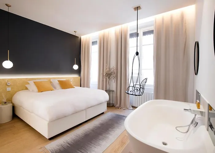 Mihotel Charite Hotel